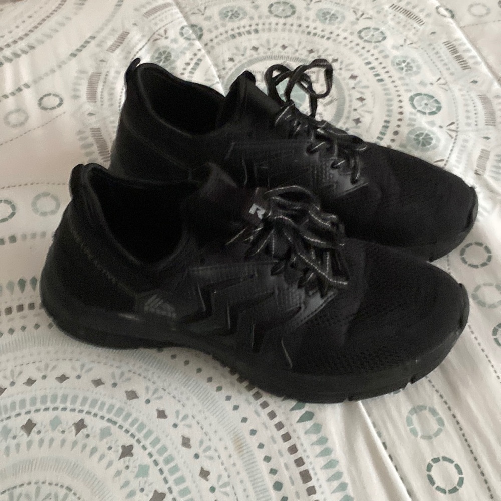 Active sneakers